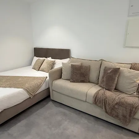 White Garden View 204